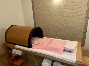 うるま市の温熱療法サロン［琉球温熱療法院］のオリジナル温熱ドーム・ベッド